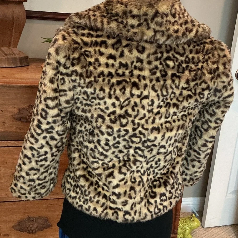 Leopard Print Faux Fur Jacket - Picture 3 of 7